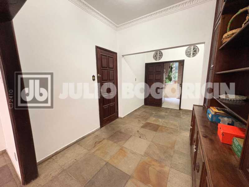 WhatsApp Image 2025-08-20 at 1 - 6