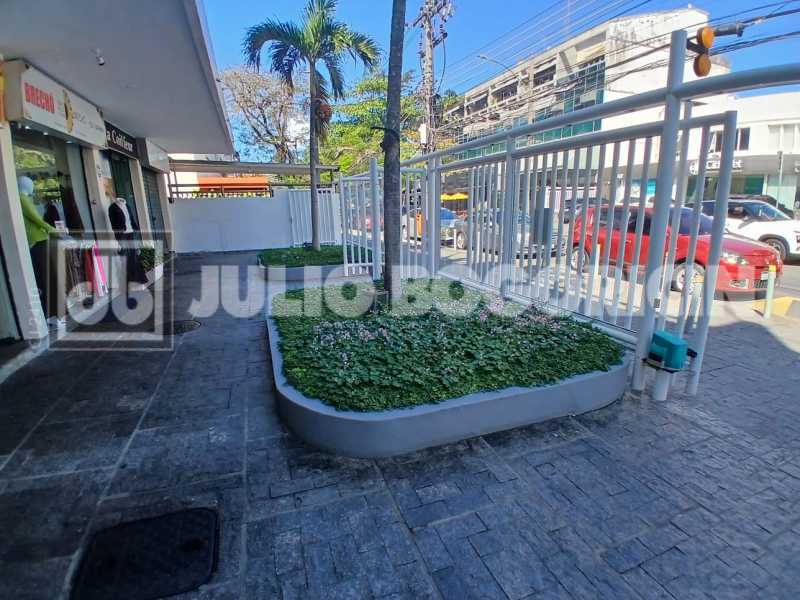 204c9958-e75a-409e-a5c7-256503 - 12