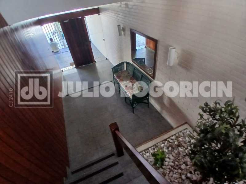 479b88af-7065-4215-b929-6b3d61 - 16