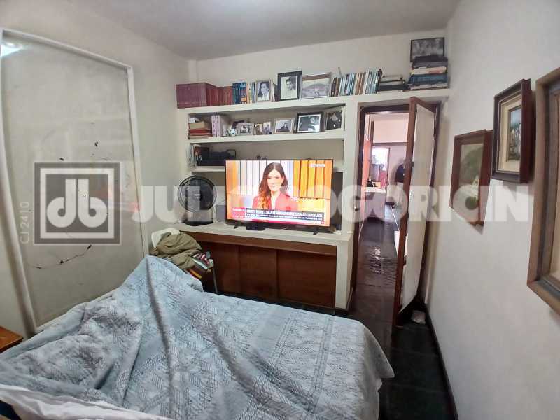 b6506edd-14f2-4d58-8b18-7757ef - 32