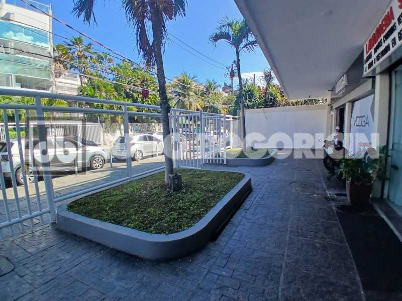 c7422577-038c-4ab7-807a-073c90 - 40