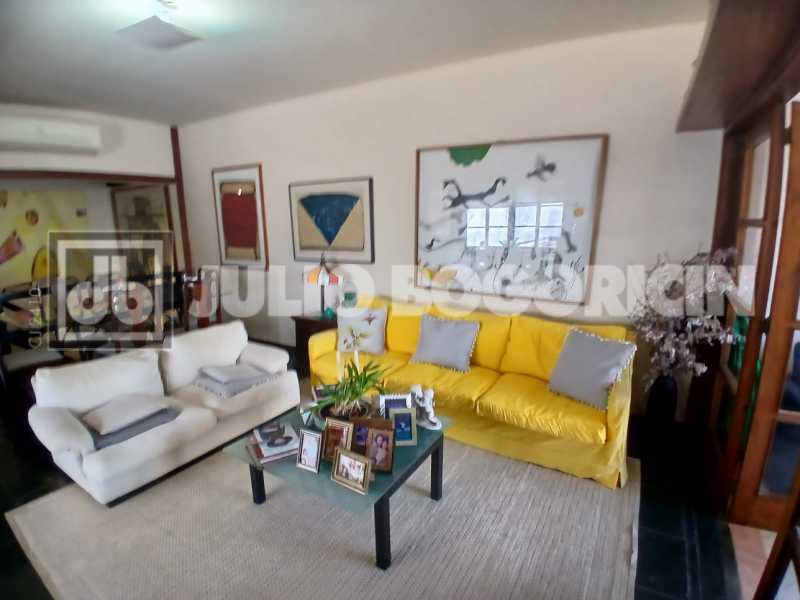 fb136e66-35eb-445e-9768-028935 - 22