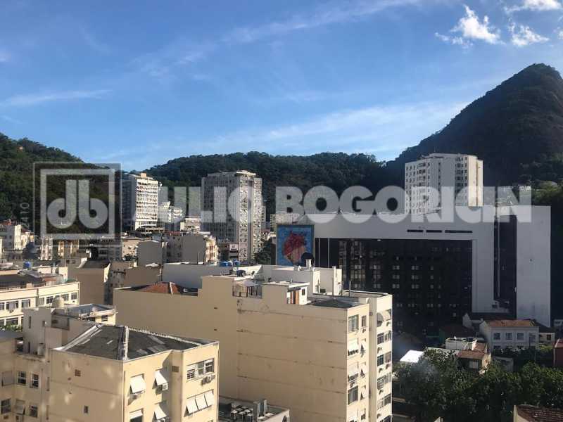 Conheça 2. do imóvel - Laranjeiras Conjugado dividido sala e quarto reformado fundos silencioso andar alto portaria 24hs - JBF16815 - 2 2. - 2