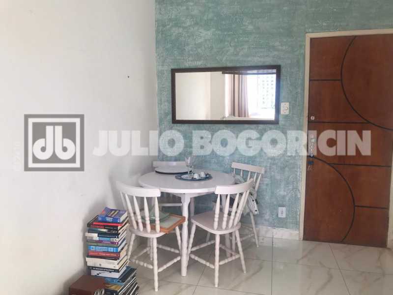 Conheça 6. do imóvel - Laranjeiras Conjugado dividido sala e quarto reformado fundos silencioso andar alto portaria 24hs - JBF16815 - 6 6. - 6