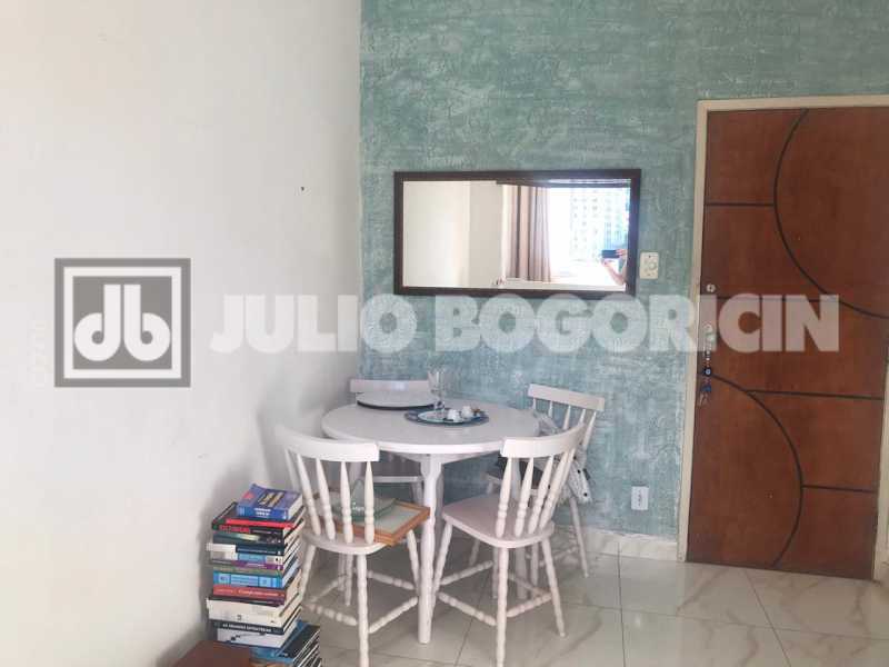 Conheça 8. do imóvel - Laranjeiras Conjugado dividido sala e quarto reformado fundos silencioso andar alto portaria 24hs - JBF16815 - 9 8. - 9