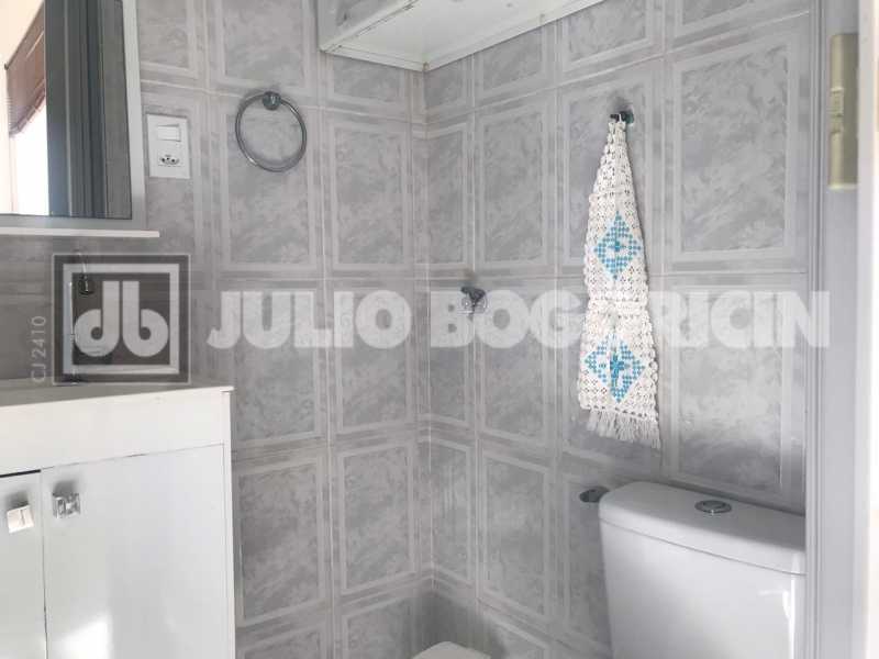 Conheça 21. do imóvel - Laranjeiras Conjugado dividido sala e quarto reformado fundos silencioso andar alto portaria 24hs - JBF16815 - 21 21. - 21