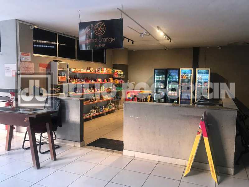 Conheça 32. do imóvel - Laranjeiras Conjugado dividido sala e quarto reformado fundos silencioso andar alto portaria 24hs - JBF16815 - 31 32. - 31