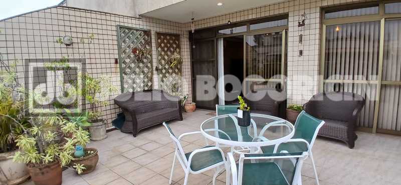 593d5865-8c25-41d5-a2a5-b060d5 - 12