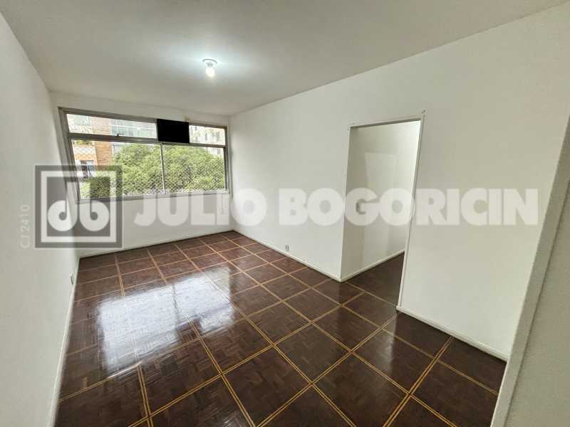 Conheça IMG_0772. do imóvel - Rua Martins Pena, 3 quartos com suite, frente, 1 vaga na escritura, Vazio, Coladinho com o Metro Afonso Pena, Oportunidade!!!! - JBAP304886 - 1 IMG_0772. - 1