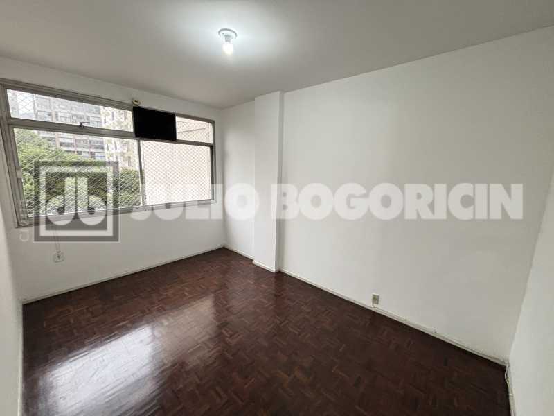 Conheça IMG_0784. do imóvel - Rua Martins Pena, 3 quartos com suite, frente, 1 vaga na escritura, Vazio, Coladinho com o Metro Afonso Pena, Oportunidade!!!! - JBAP304886 - 12 IMG_0784. - 12