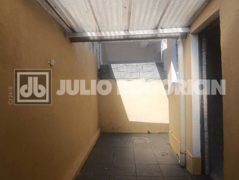 16 ÁREA SERVIÇO. - 16
