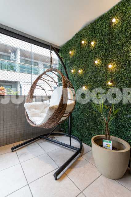 7223f633-b221-4bf3-9e94-55a74f - 4