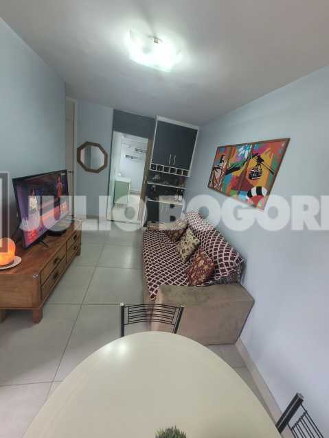 d15ff720-5463-4042-9b45-acafe8 - 8