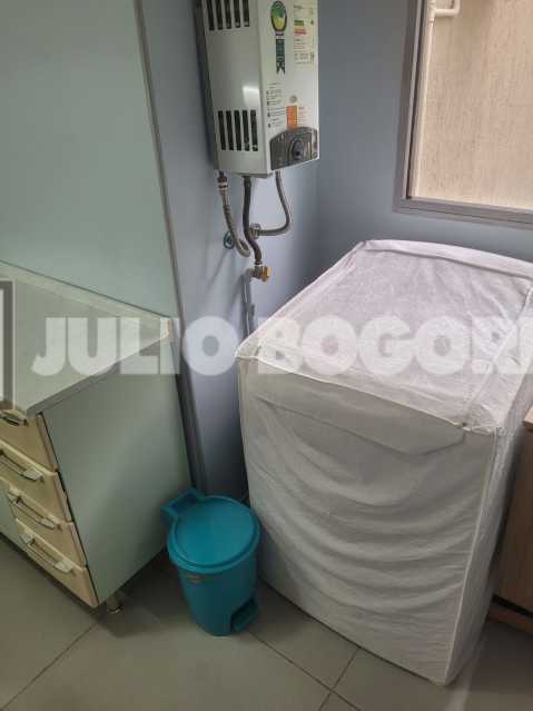 f5c4402d-2c3b-43a7-af30-311590 - 12