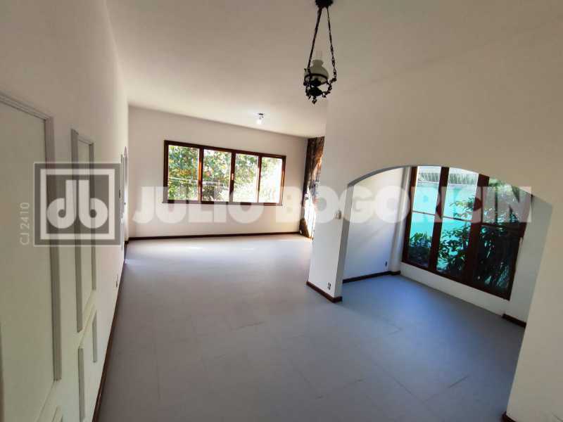 WhatsApp Image 2025-09-15 at 1 - 28