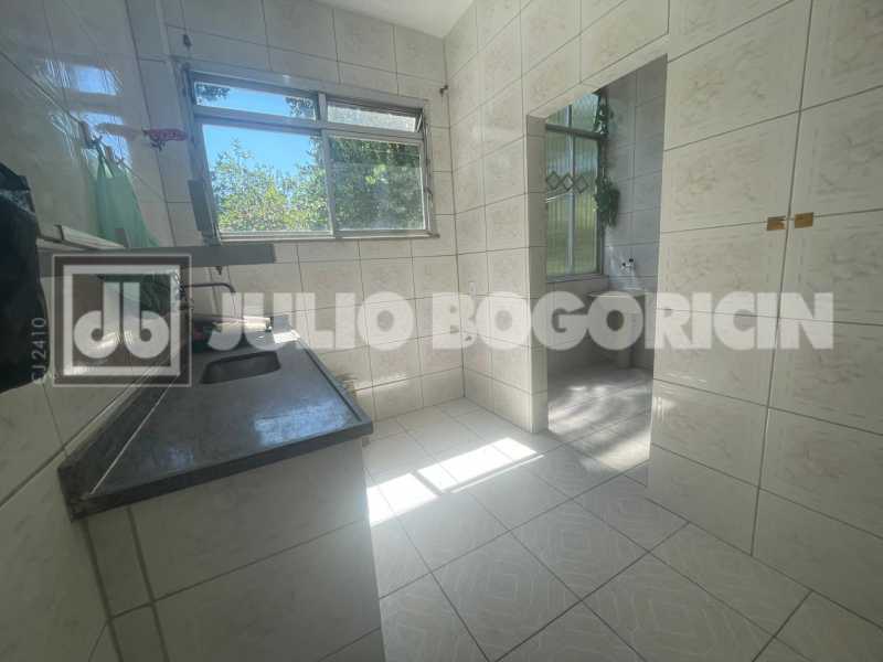 13cocotafrenteapartamentosala2 - 13