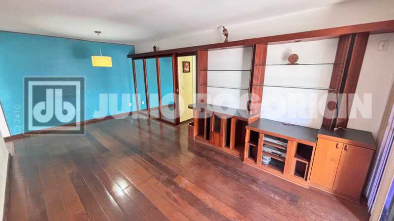 a123a8f7-c49f-4341-869a-140e4e - 2