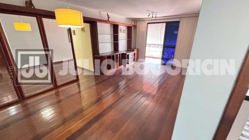 afc7972a-243b-499e-bbbd-abddb2 - 1