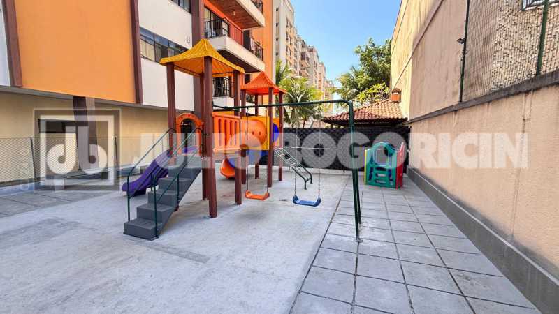 bcfe8bd9-8579-4871-b4ff-19c1f0 - 33