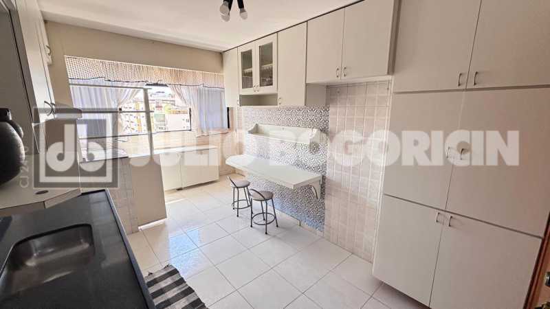 fc73f63c-9a4b-4eca-a057-8c8abc - 21