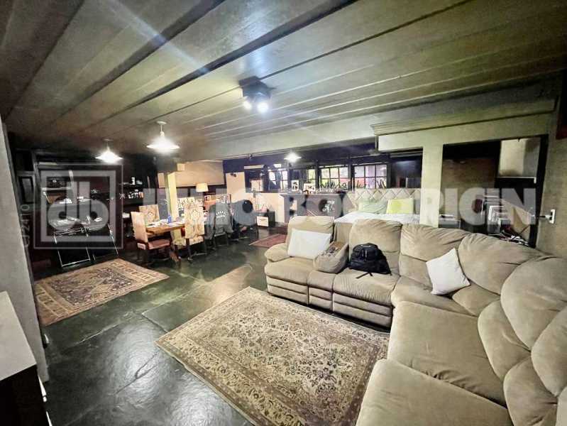 371c71da-cfea-40fd-bb94-086bf4 - 22