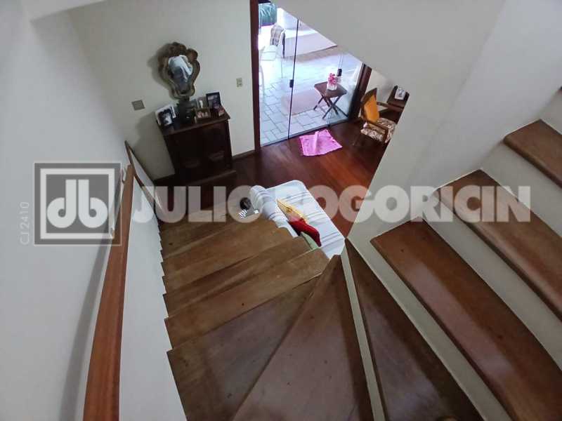 ed679818-70f0-4d63-a8a3-63279f - 8