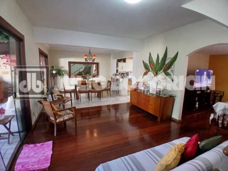 9563cd6d-d6f0-45bd-bbd5-1e6c02 - 11