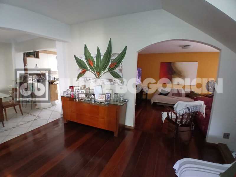 4d03ce04-f8b6-4edb-b82f-19d550 - 12