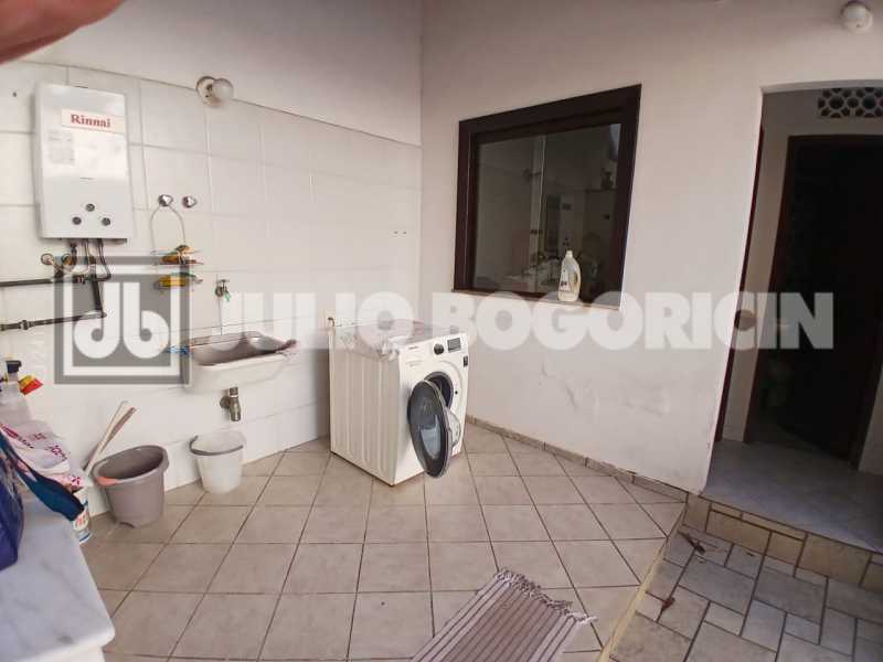 8c66eaed-af97-4f66-8557-915736 - 29