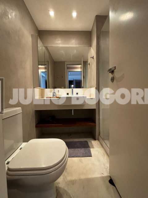 WhatsApp Image 2025-10-22 at 1 - 4