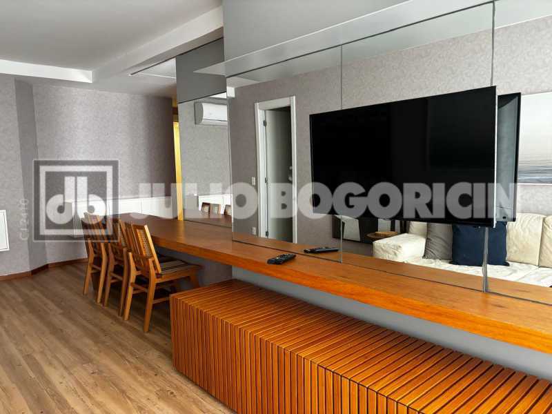 WhatsApp Image 2025-10-22 at 1 - 5