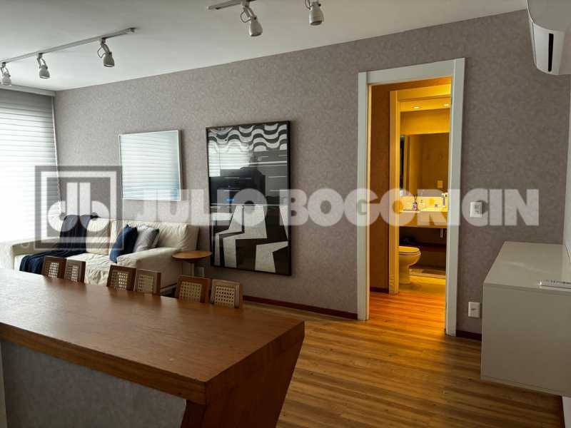 WhatsApp Image 2025-10-22 at 1 - 6