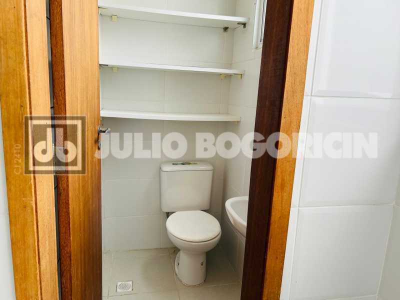 19-BANHEIRO SERVIÇO - 18