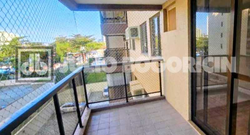 8dfb0633-bebb-4ae7-bf28-05e0d9 - 3