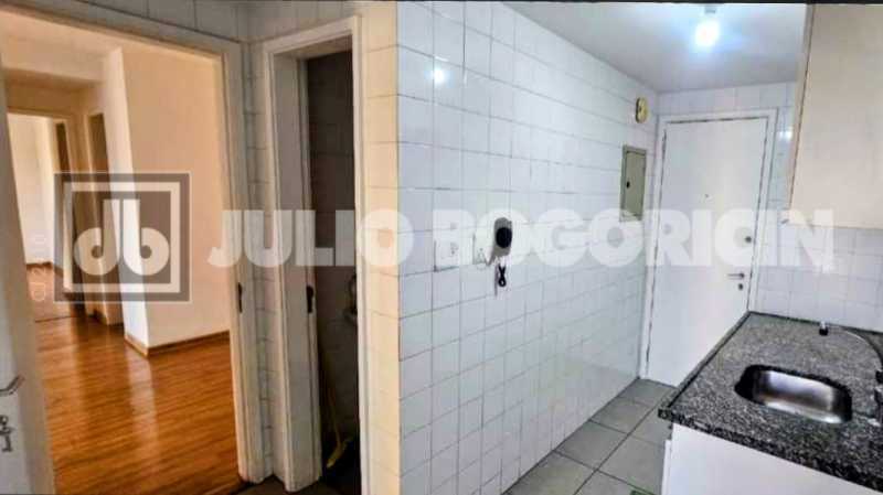 c558f24c-0a5e-420e-89b4-1fa984 - 18