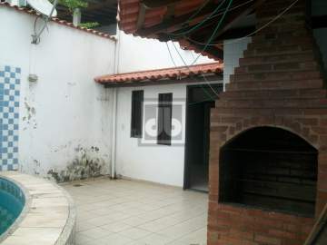 Ilha do Governador - Portuguesa - Venda - Casa Triplex - Piscina - 5 Quartos - 2 Vagas de Garagem - Julio Bogoricin - JBI65604