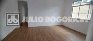 Imperdível - Excepcional localização, Junto ao Metrô Uruguai. Apartamento totalmente reformado, 3 quartos, dependências completas, vaga de garagem. Portaria 24 horas. - JBT305287