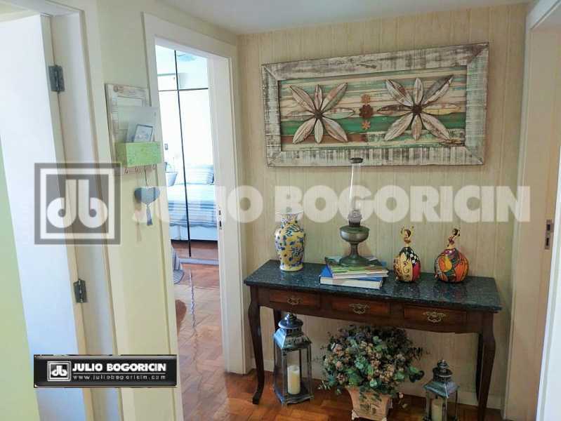 02Posto6155m²04Quartos02Suite - 3