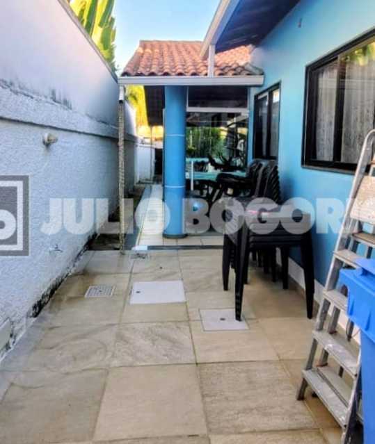 8b192c2b-033f-47d3-82a1-a81772 - 9