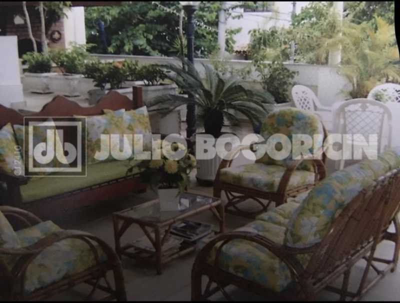 Conheça e1d22105-7165-4c66-8ba0-1e0352 do imóvel - ANIL CASA CONDOMINIO FECHADO 418M2 PISCINA SAUNA CHURRASQUEIRA - JBJ601882 - 5 e1d22105-7165-4c66-8ba0-1e0352 - 5