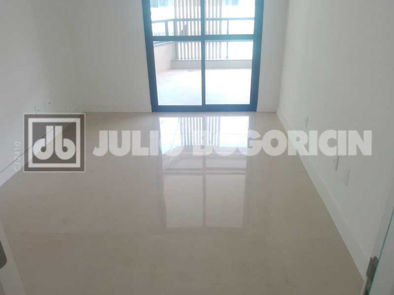 WhatsApp Image 2025-09-18 at 1 - 28