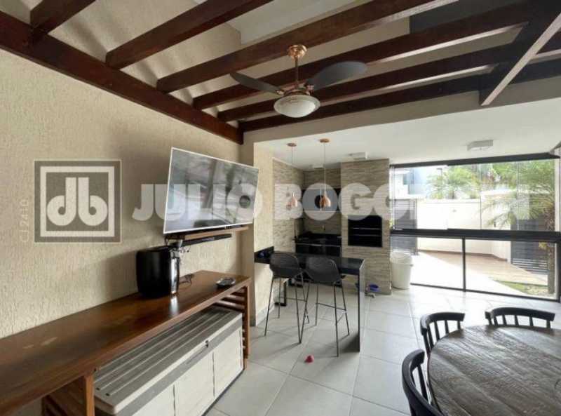 1758393904800_1. - 30