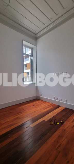 WhatsApp Image 2025-09-22 at 1 - 3