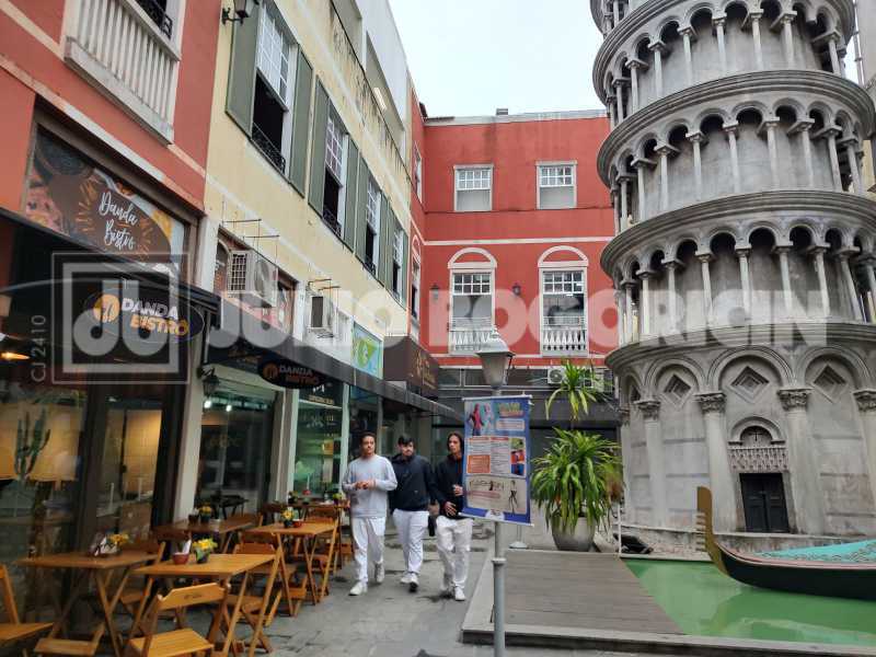 5240c727-b18f-477f-8cd1-068327 - 7