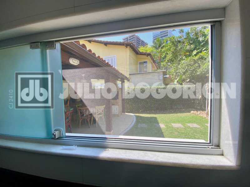 WhatsApp Image 2025-10-17 at 6 - 29