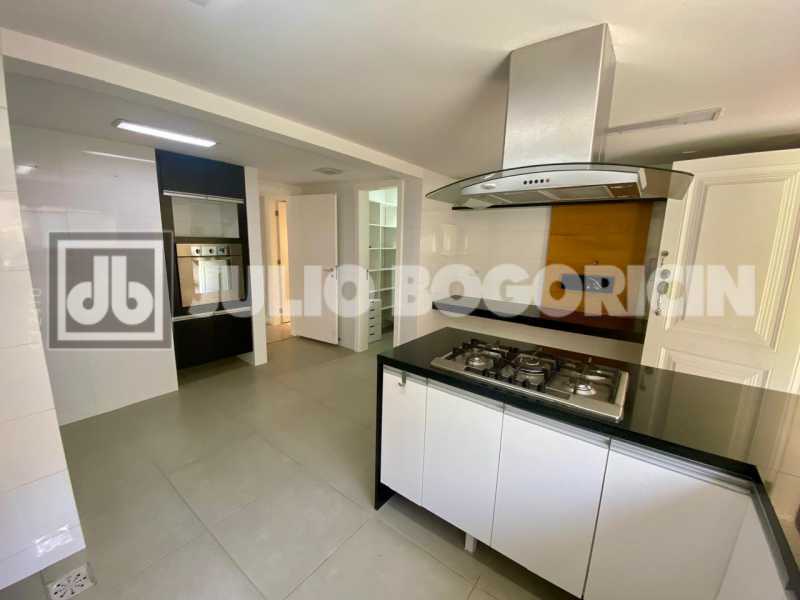 WhatsApp Image 2025-10-17 at 6 - 28