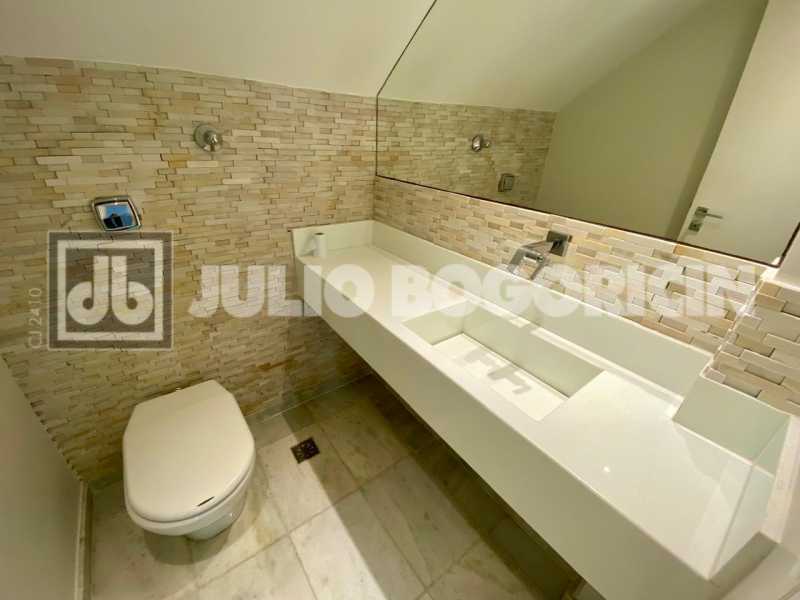 WhatsApp Image 2025-10-17 at 6 - 9