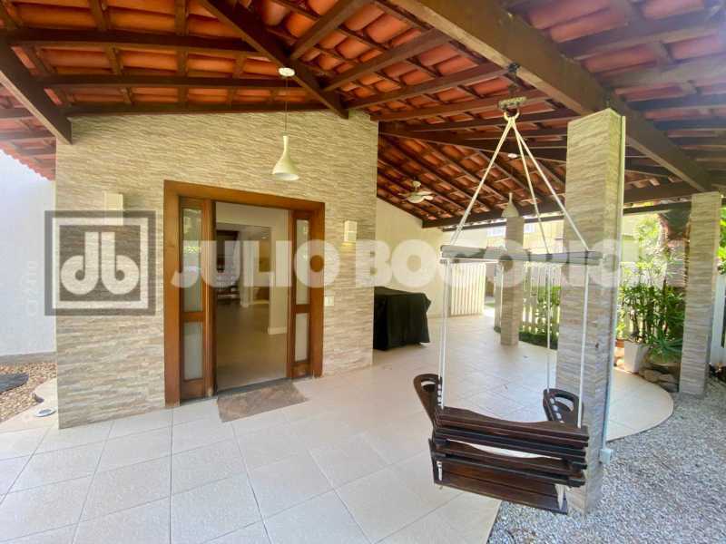 WhatsApp Image 2025-10-17 at 6 - 33