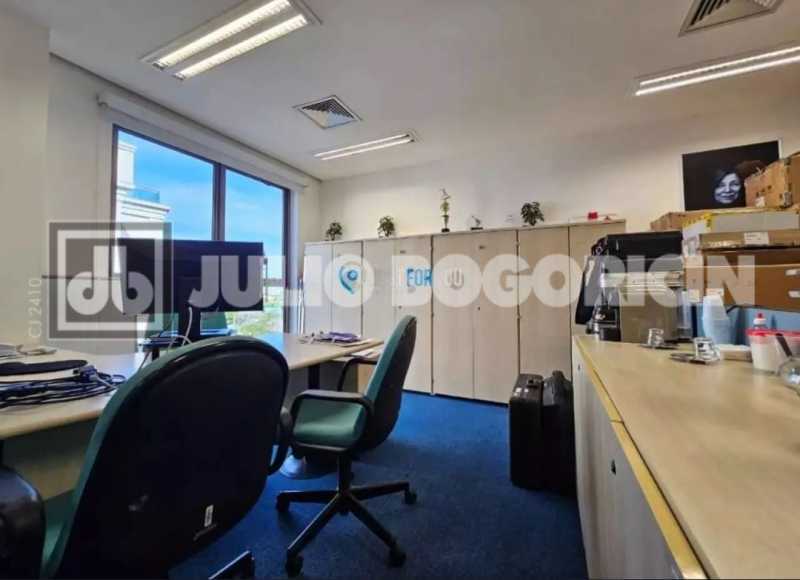 e684b1db-b9d6-41fb-9a98-fbdde4 - 13