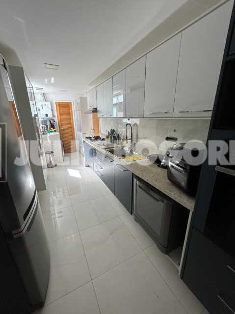 3e79e598-16ab-4a0a-bd00-8e8ff5 - 17